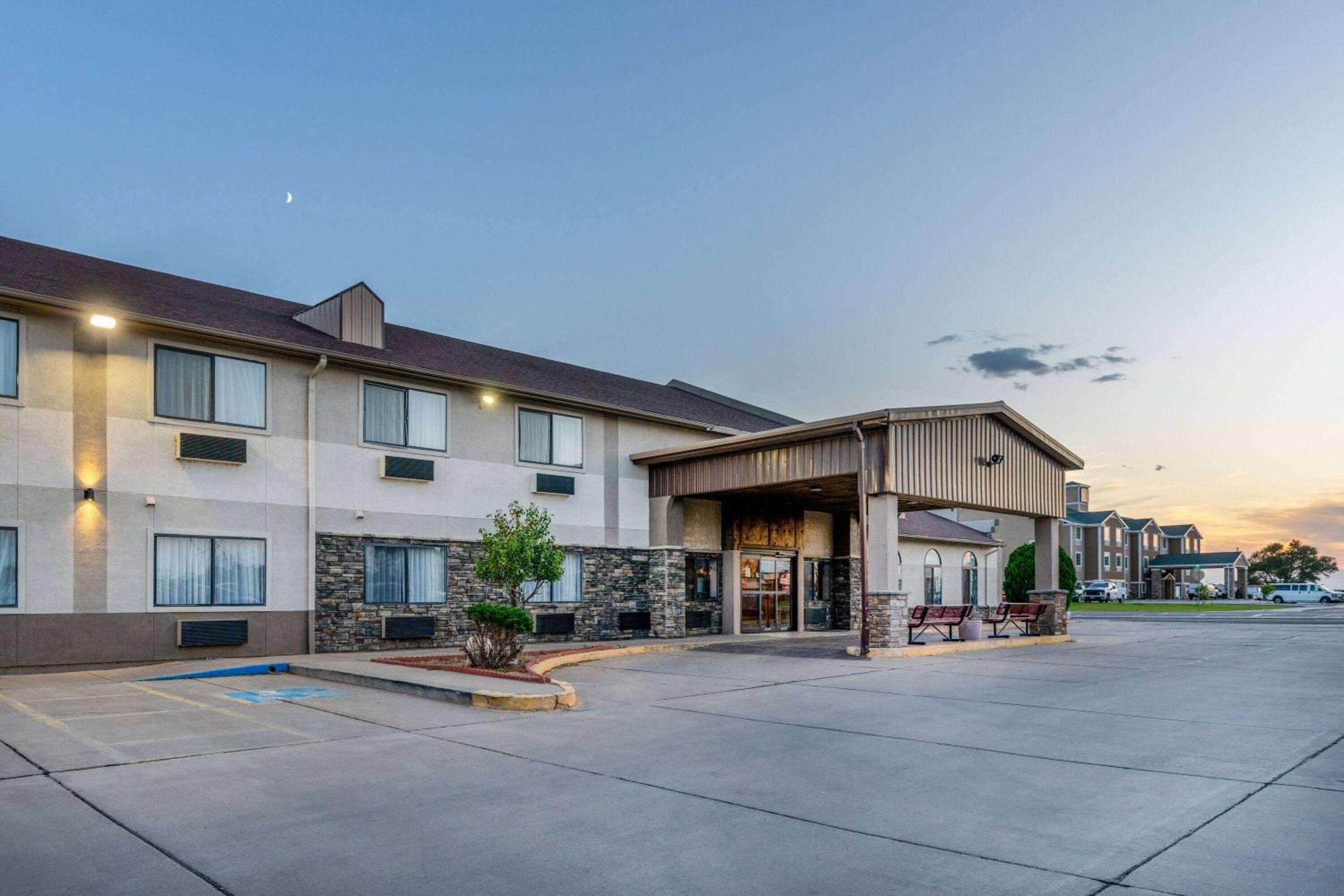 Days Inn By Wyndham Lamar Eksteriør billede